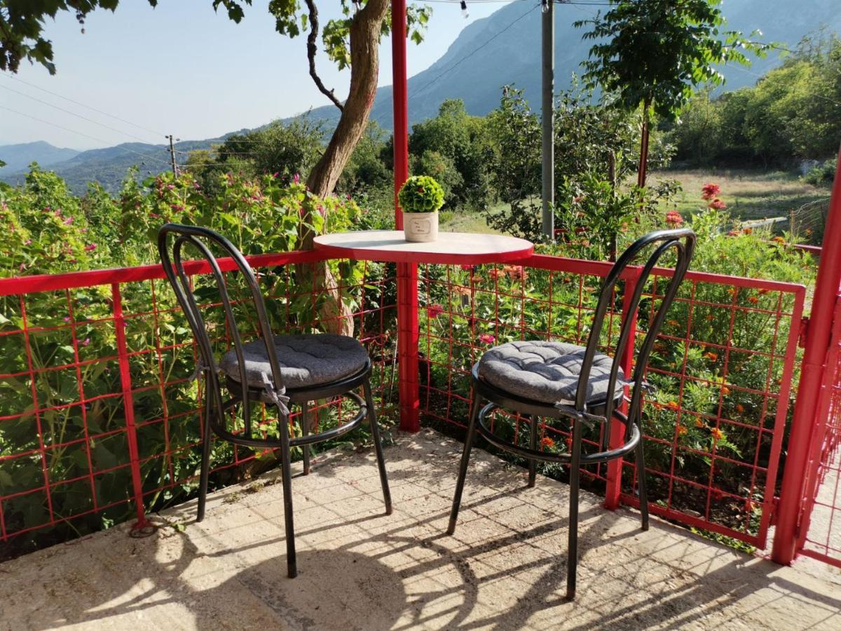 Georgaras Accommodation Platanoussa エクステリア 写真