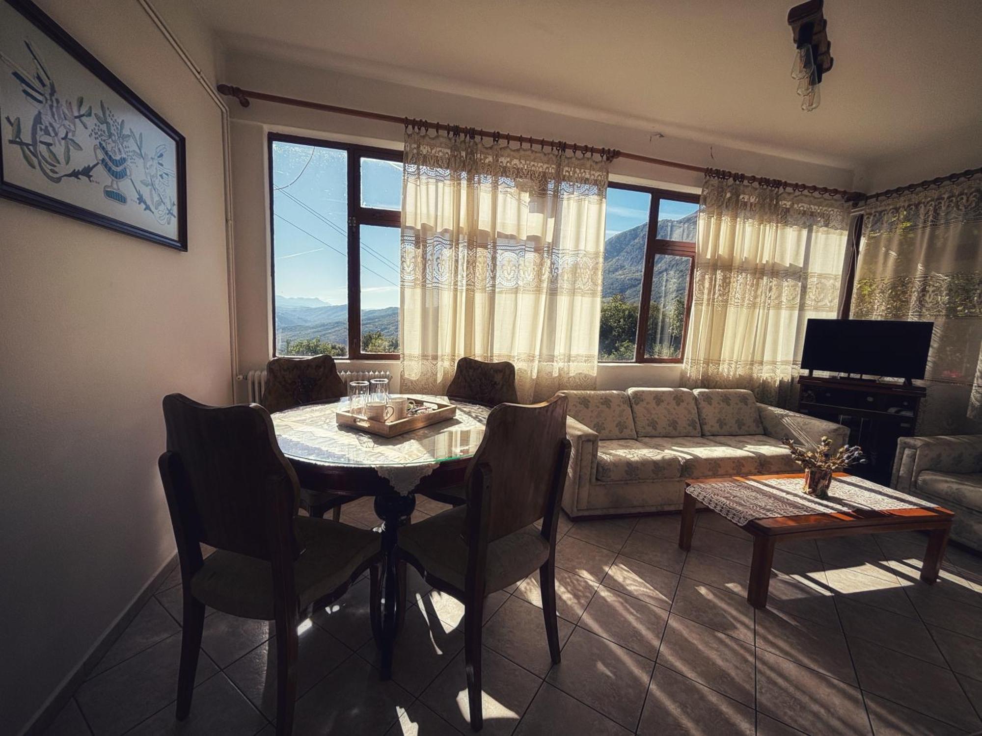 Georgaras Accommodation Platanoussa エクステリア 写真