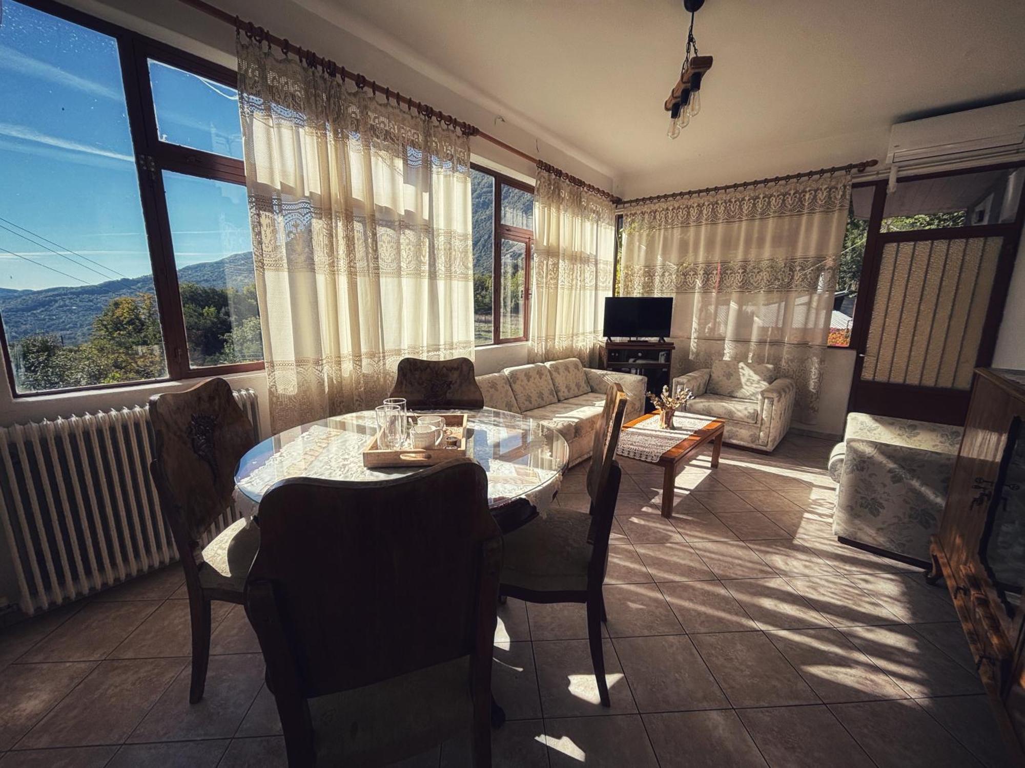Georgaras Accommodation Platanoussa エクステリア 写真
